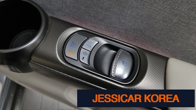 2022 Genesis GV60 - Thumbnail 8