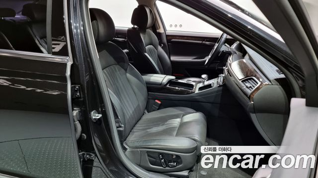 2019 Genesis G90 - Thumbnail 14