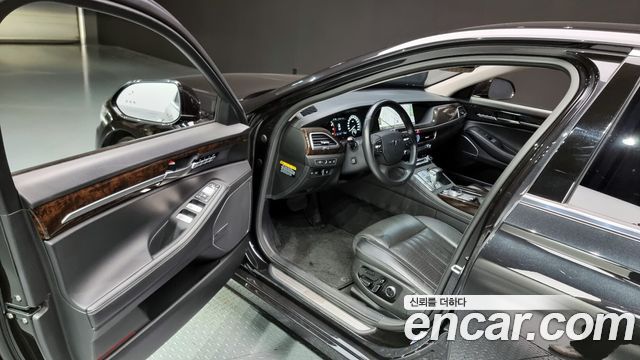 2019 Genesis G90 - Thumbnail 19