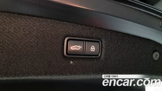 2019 Genesis G90 - Thumbnail 20