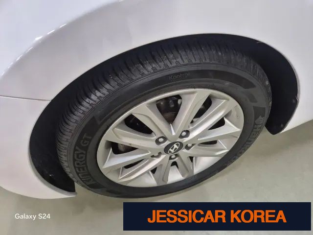 2015 Hyundai The New Avante - Thumbnail 20