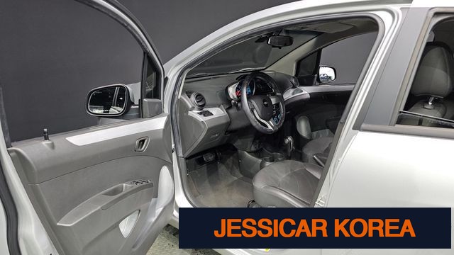 2015 Chevrolet Spark - Thumbnail 9