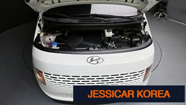 2022 Hyundai Staria - Thumbnail 8