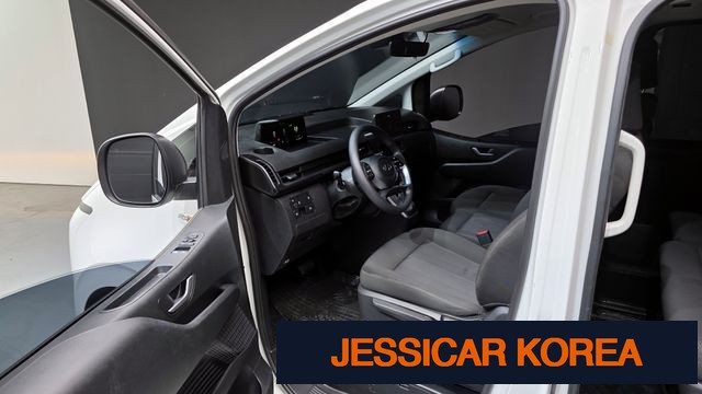 2022 Hyundai Staria - Thumbnail 9