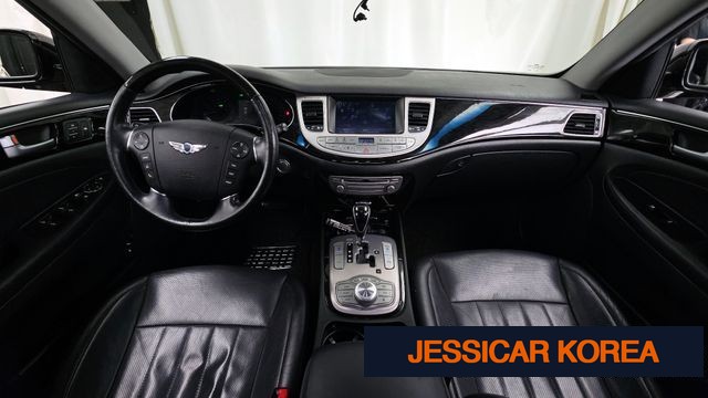 2013 Hyundai Genesis - Thumbnail 6