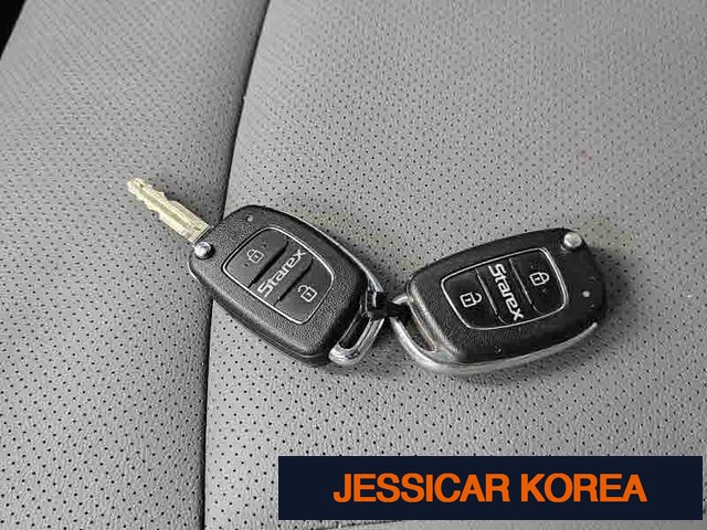 2021 Hyundai The New Grand Starex - Thumbnail 3