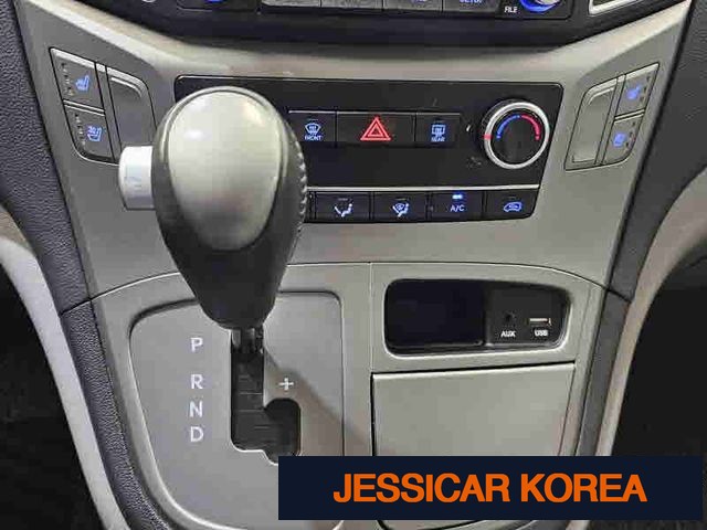 2021 Hyundai The New Grand Starex - Thumbnail 18