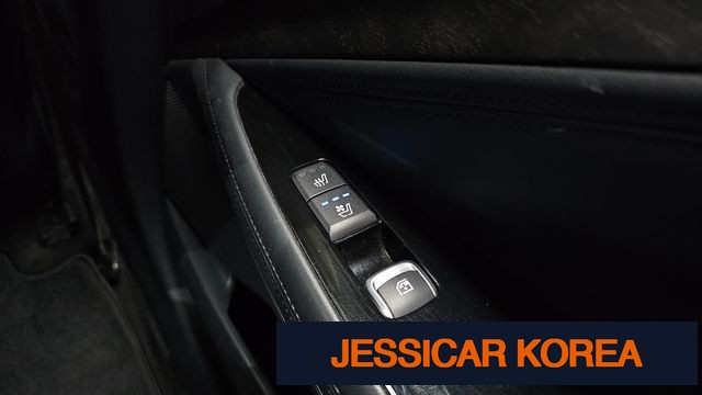 2022 Kia K8 - Thumbnail 4