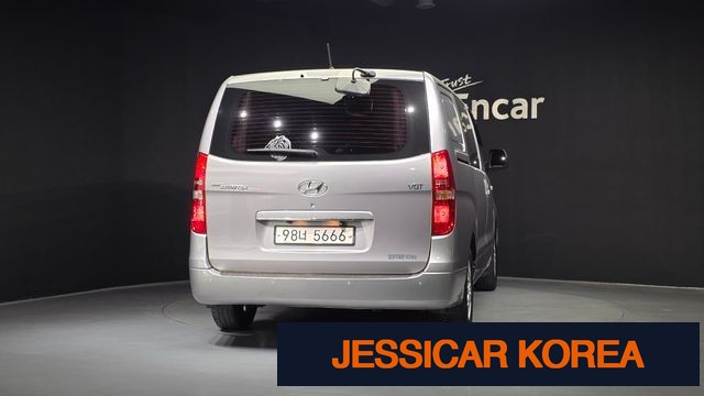 2017 Hyundai Grand Starex - Thumbnail 8