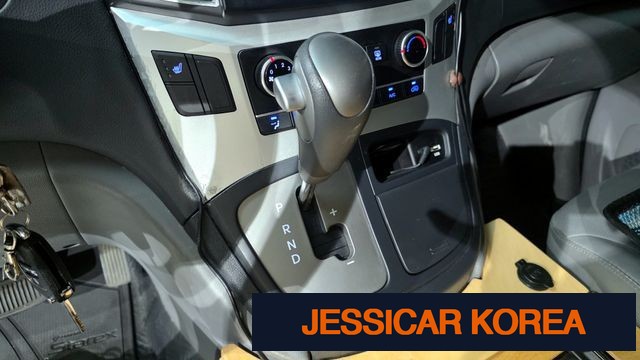 2017 Hyundai Grand Starex - Thumbnail 18