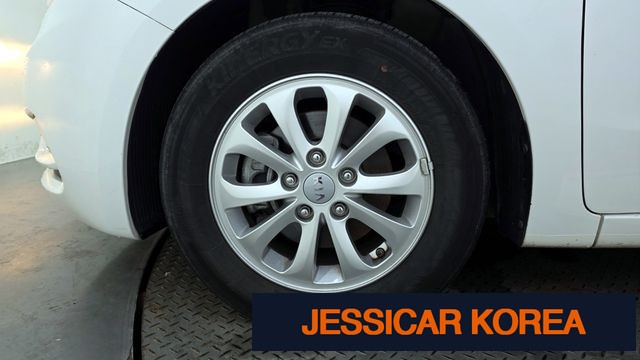 2015 Kia K3 - Thumbnail 4