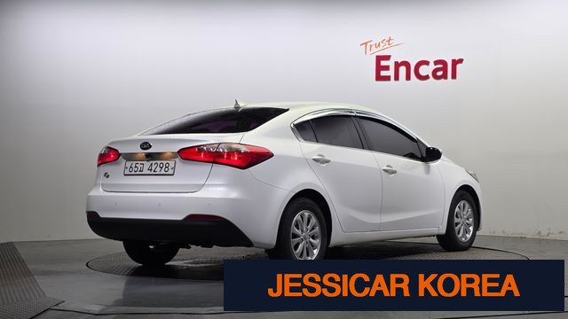 2015 Kia K3 - Thumbnail 18
