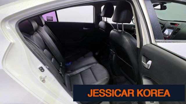 2015 Kia K3 - Thumbnail 19
