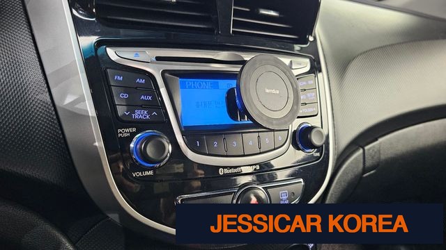 2012 Hyundai Accent (new model) - Thumbnail 10
