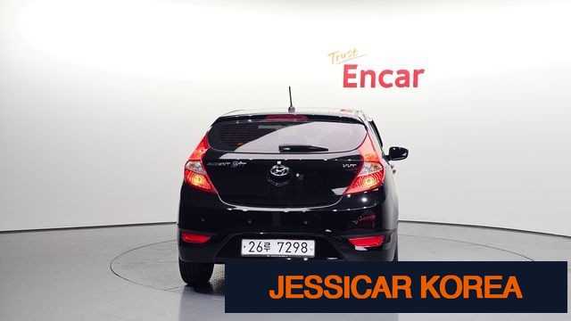 2012 Hyundai Accent (new model) - Thumbnail 19