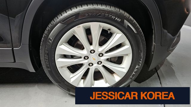 2017 Chevrolet The New Trax - Thumbnail 3