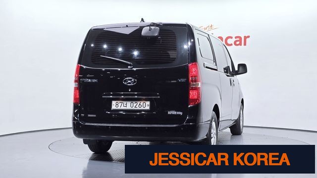 2021 Hyundai The New Grand Starex - Thumbnail 8