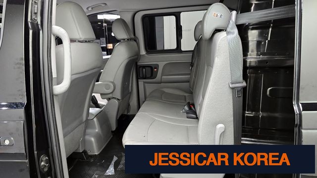 2021 Hyundai The New Grand Starex - Thumbnail 19