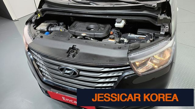 2021 Hyundai The New Grand Starex - Thumbnail 20