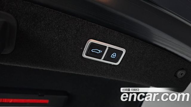 2022 Genesis G90 (RS4) - Thumbnail 16