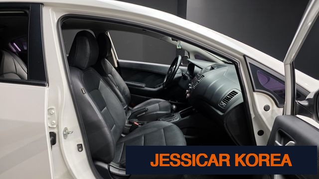 2014 Kia K3 - Thumbnail 17