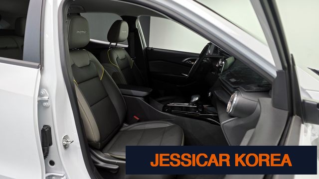 2025 Chevrolet Trax Crossover - Thumbnail 5