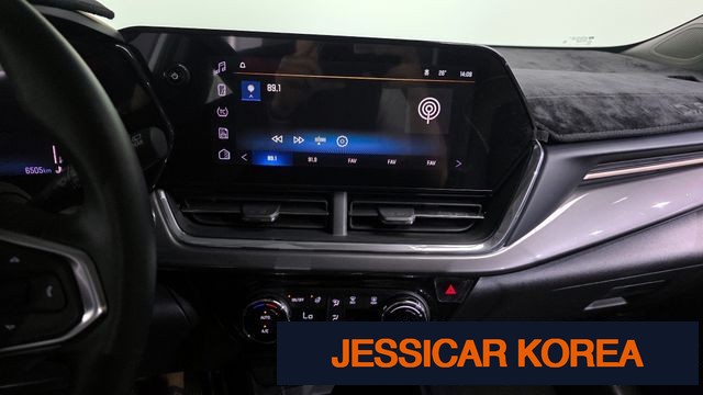 2025 Chevrolet Trax Crossover - Thumbnail 15