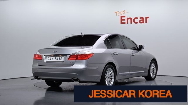 2009 Hyundai Genesis - Thumbnail 18
