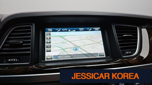 2016 Hyundai Genesis DH - Thumbnail 4