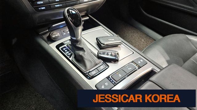 2016 Hyundai Genesis DH - Thumbnail 7