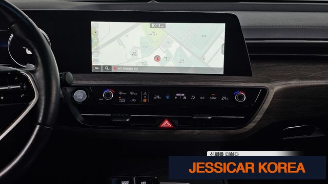 2022 Kia K8 - Thumbnail 2