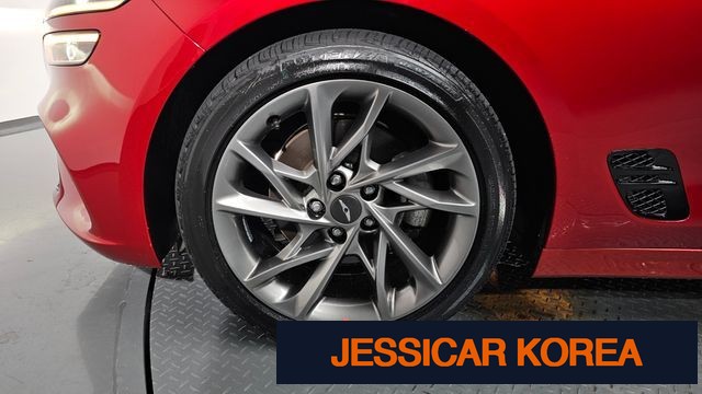 2023 Genesis The New G70 - Thumbnail 13