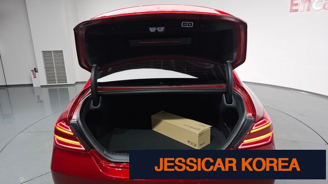2023 Genesis The New G70 - Thumbnail 17