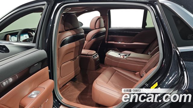 2022 Genesis G90 (RS4) - Thumbnail 7