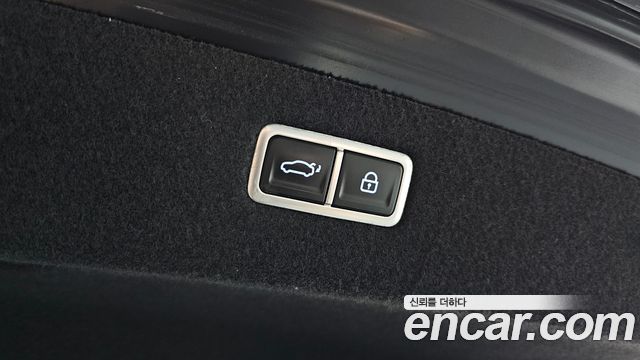 2022 Genesis G90 (RS4) - Thumbnail 11