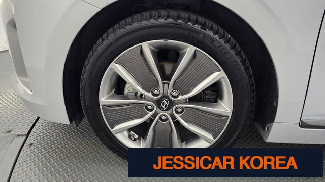2019 Hyundai Ioniq Hybrid - Thumbnail 11