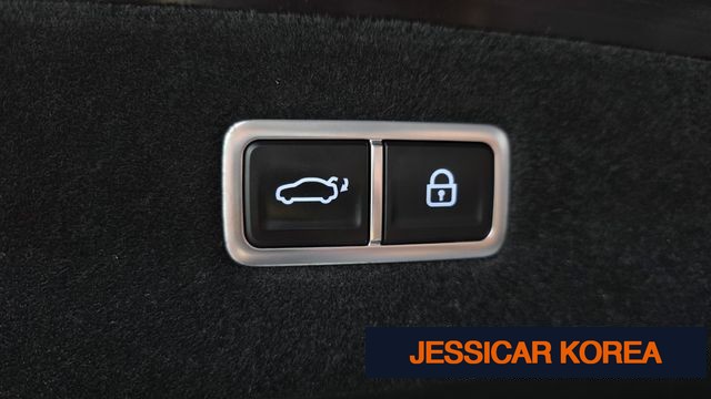 2023 Genesis G90 (RS4) - Thumbnail 4