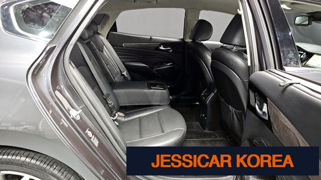 2020 Kia K7 Premier - Thumbnail 11