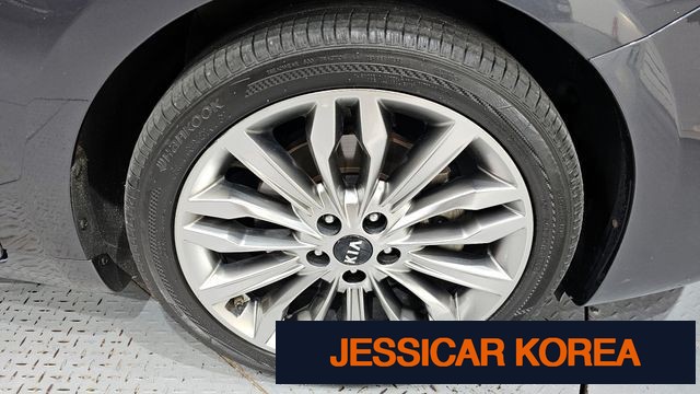2020 Kia K7 Premier - Thumbnail 12