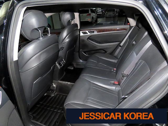 2016 Hyundai Genesis DH - Thumbnail 10
