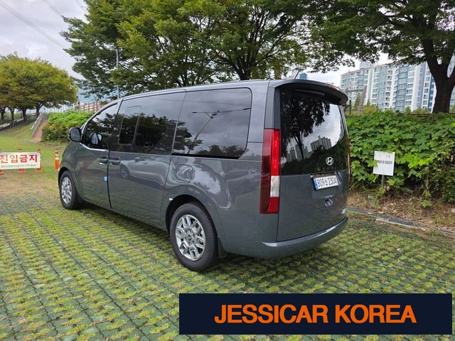 2025 Hyundai Staria - Thumbnail 6