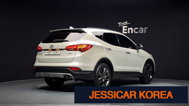 2015 Hyundai Santa Fe DM - Thumbnail 3
