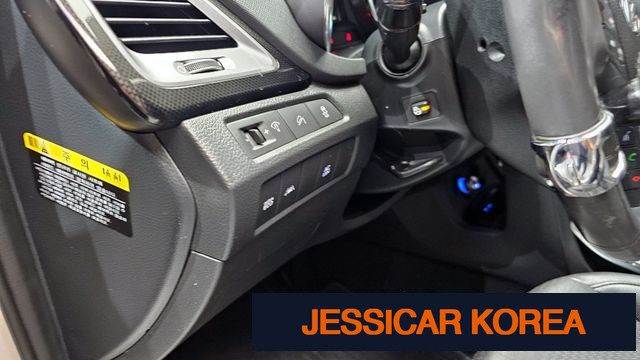 2015 Hyundai Santa Fe DM - Thumbnail 20