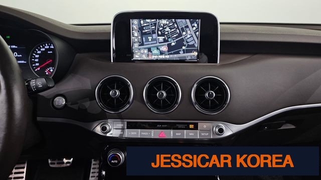 2018 Kia Stinger - Thumbnail 12
