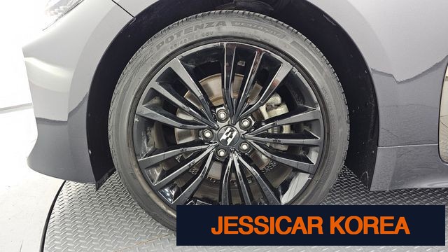 2018 Kia Stinger - Thumbnail 14