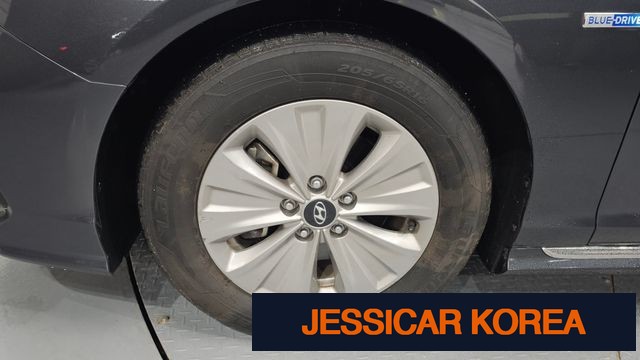 2018 Hyundai Sonata New Rise Hybrid - Thumbnail 2