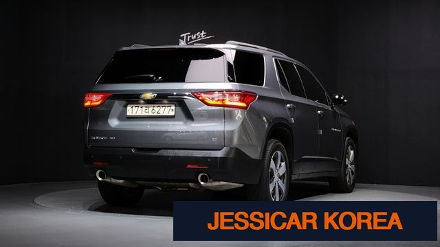 2020 Chevrolet Traverse - Thumbnail 5