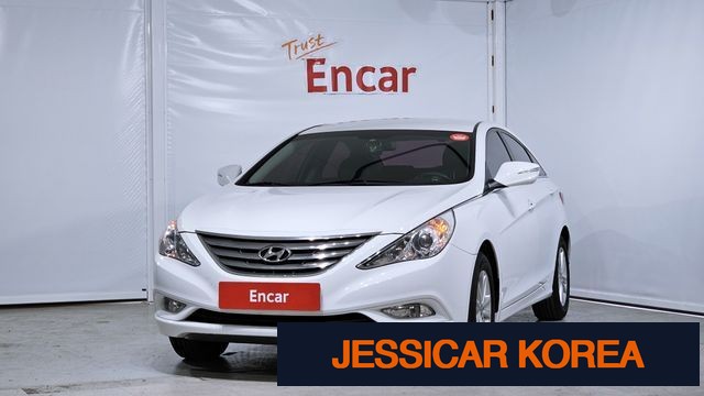 2012 Hyundai YF Sonata - Thumbnail 5