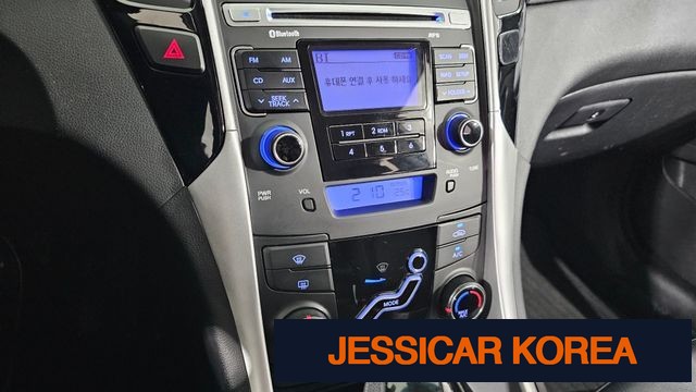 2012 Hyundai YF Sonata - Thumbnail 9
