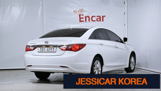 2012 Hyundai YF Sonata - Thumbnail 20
